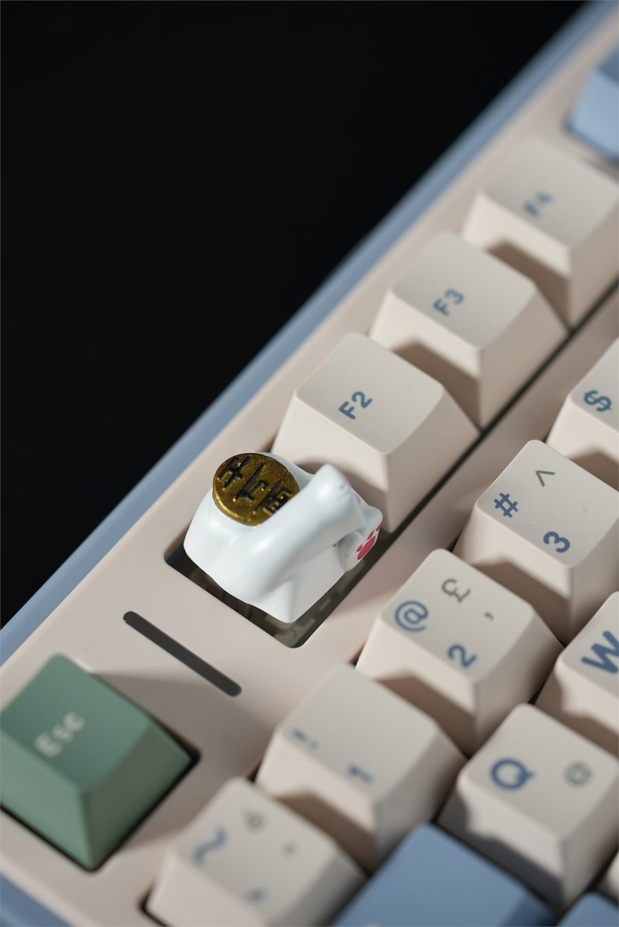 Artisan Keycap No. 098