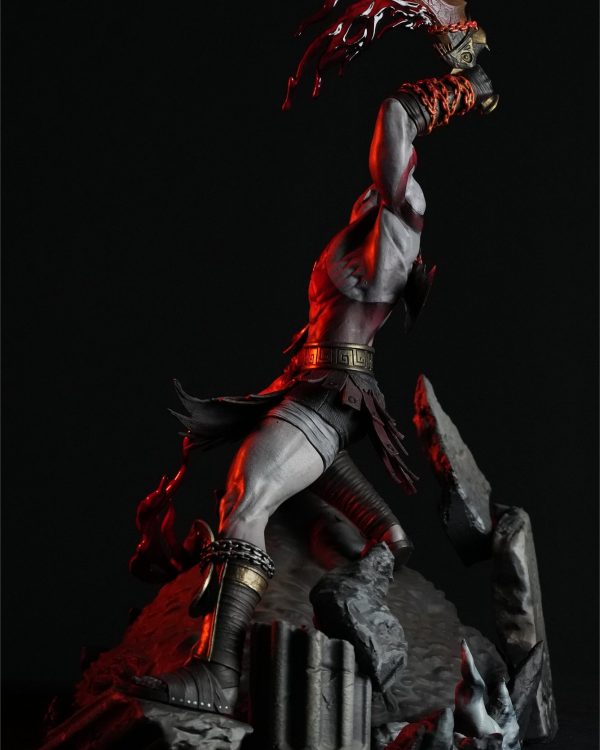 Kratos Kaos Kılıçları Diorama